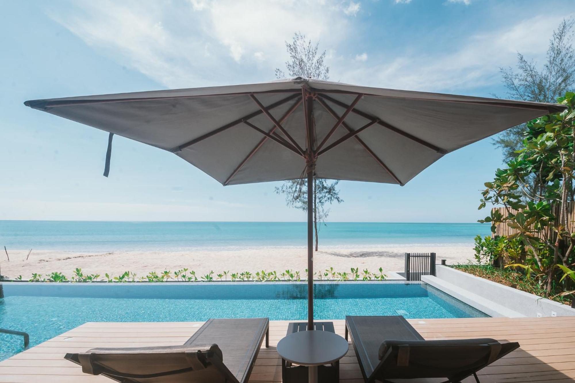 Pullman Khao Lak Resort Exterior photo