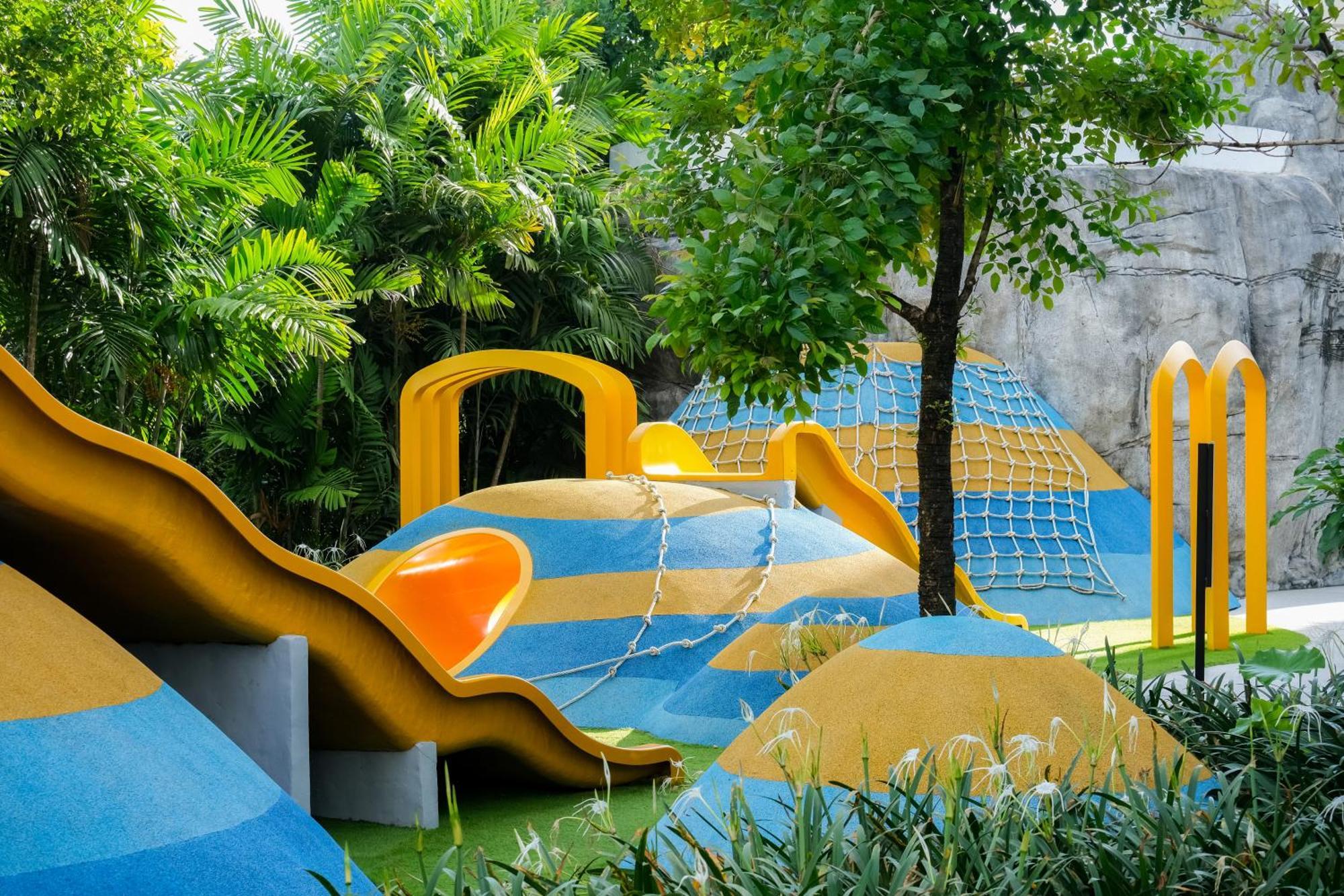 Pullman Khao Lak Resort Exterior photo